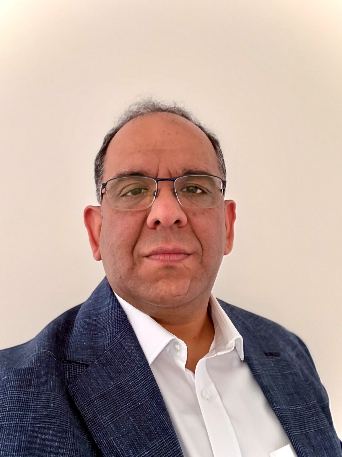 Dr Manik