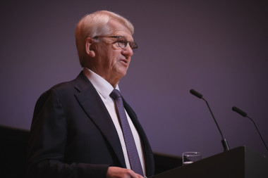 Mr Peter Lees MBE, FMLM Chief Executive Mr Peter Lees MBE, FMLM Chief Executive